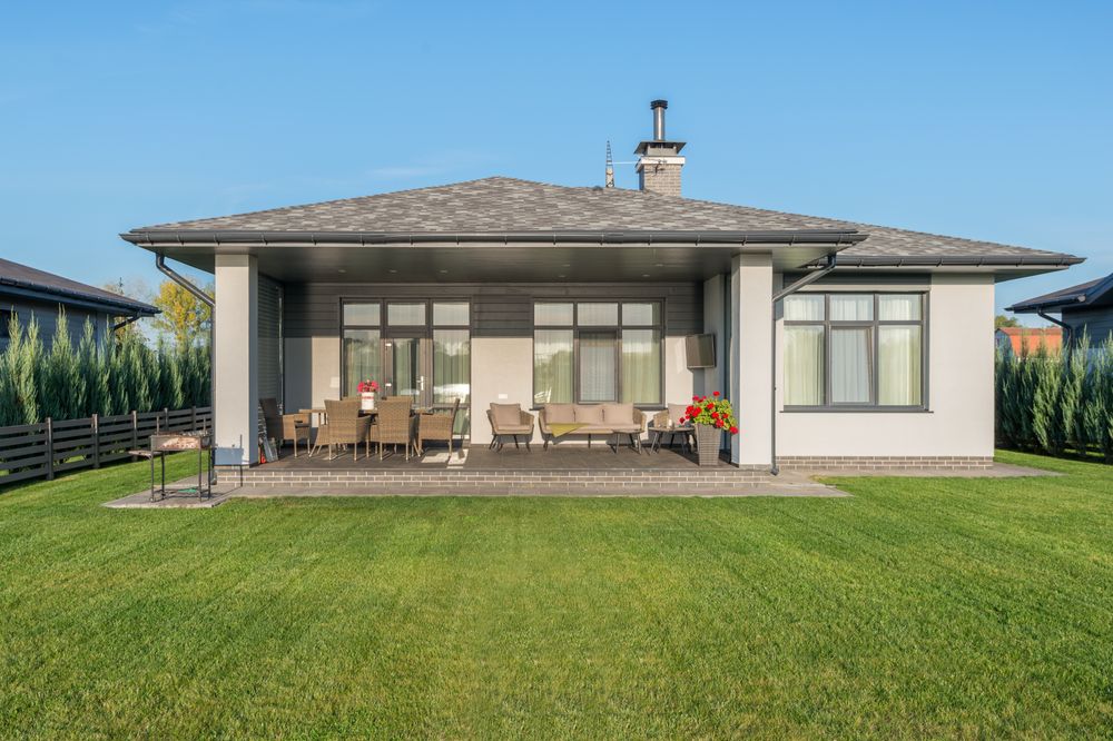 A beautifully maintained backyard lawn in the Georgetown, Texas area